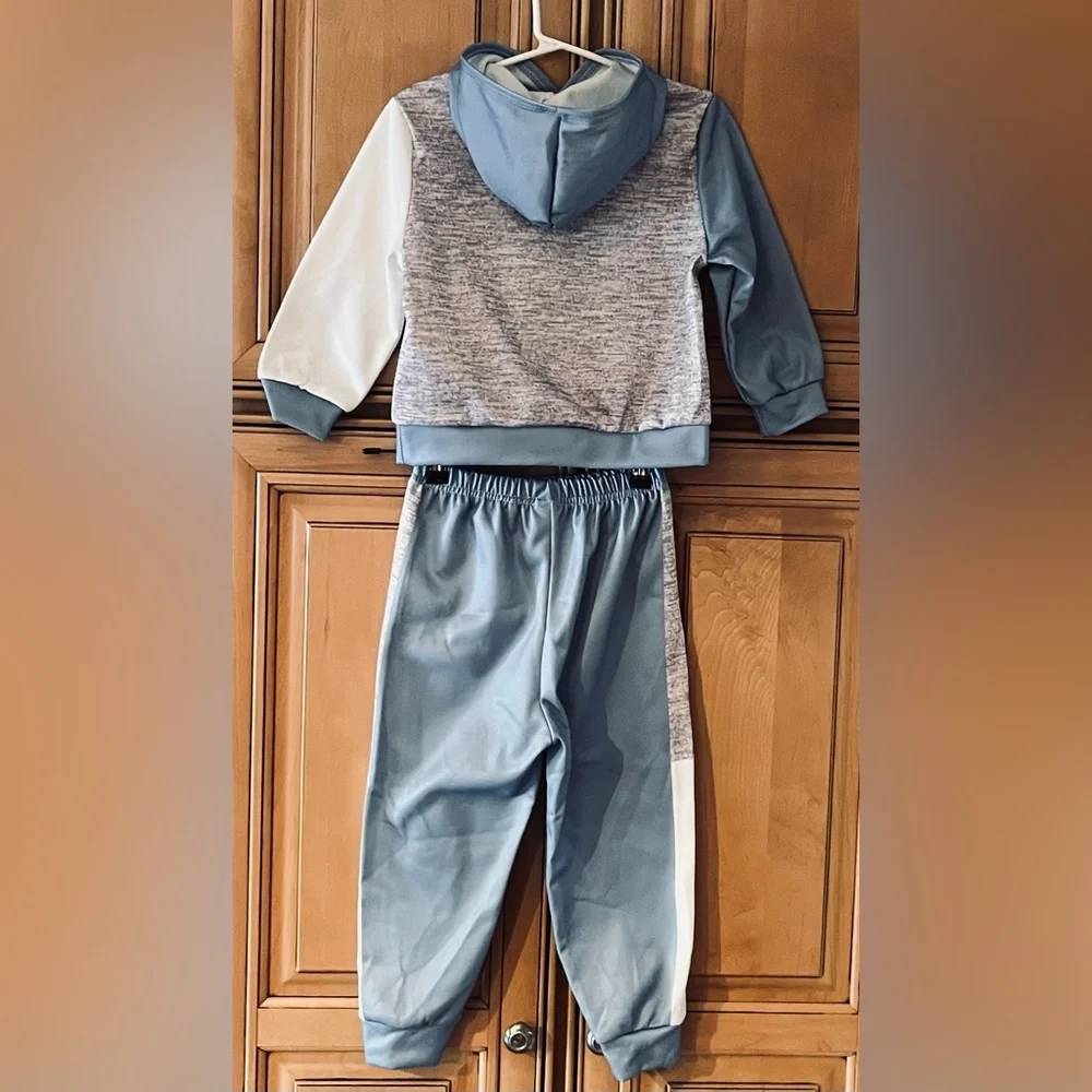 NWT Boys 2pc Colorblock New York Hoodie & Jogger Set